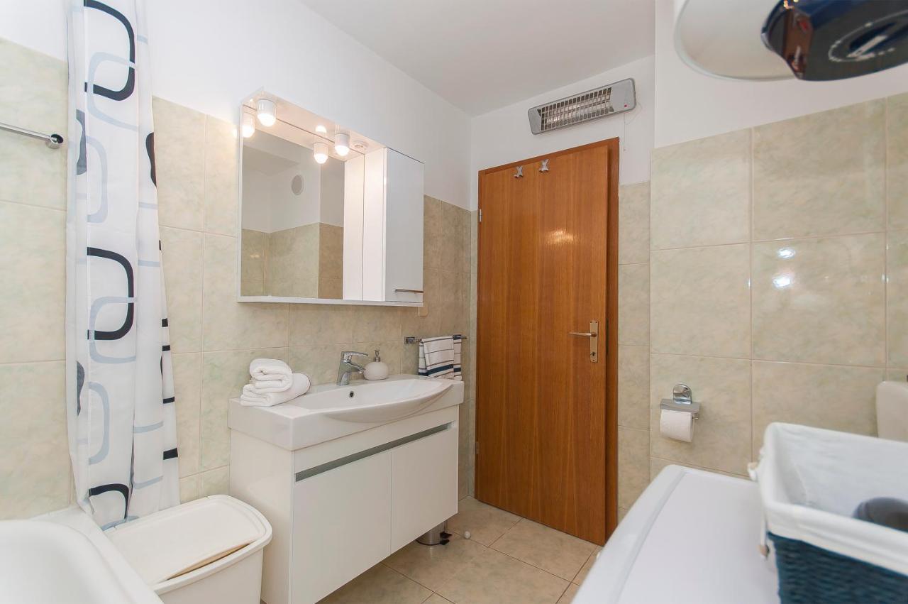 Apartment Luna Omis Exterior photo