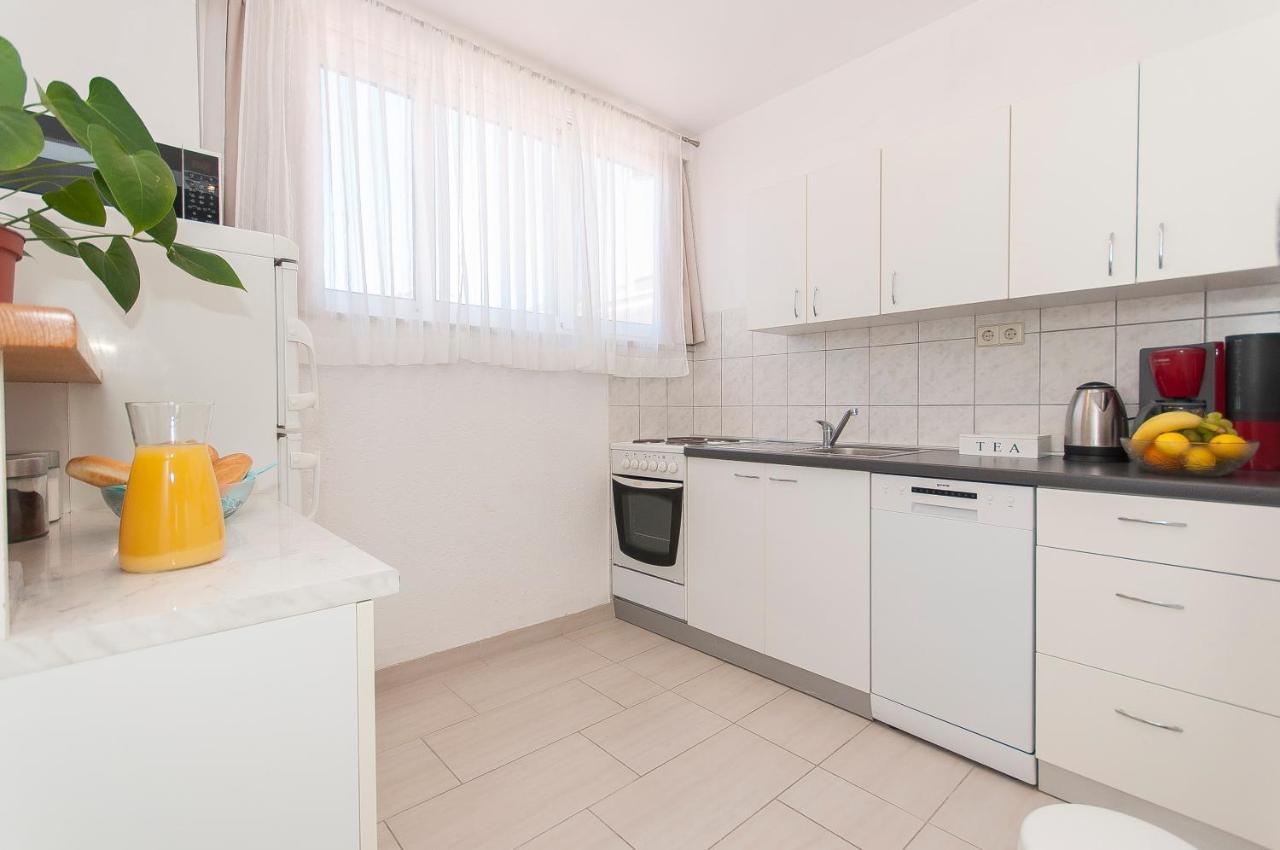 Apartment Luna Omis Exterior photo